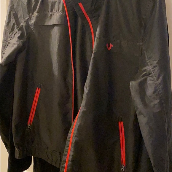 True Religion - Picture 3 of 4